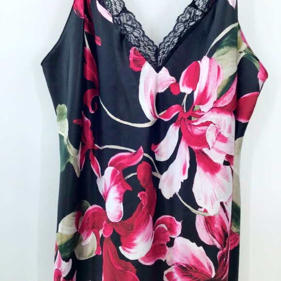 Women's XXL Elegant Lilac & London Floral Nightgown Chemise Slip Black Red Silky - Picture 3 of 10